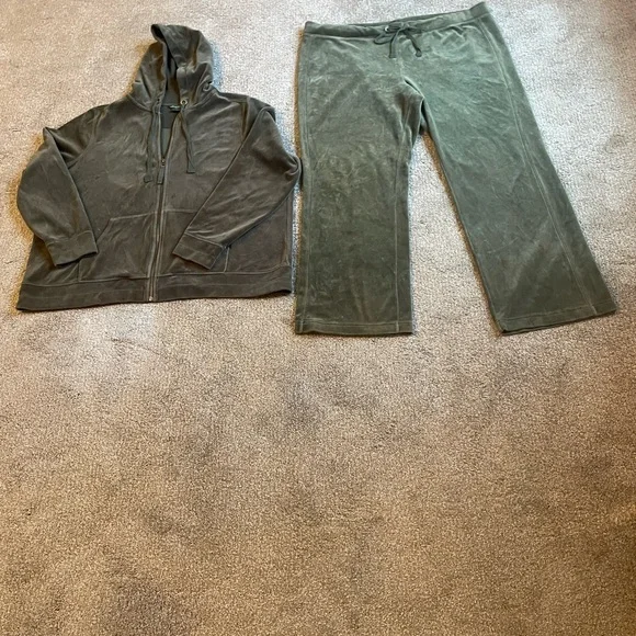 Green Velour Zip Up Hoodie and Pants Set Hoodie 3X Pants XXL Lounge Wear - Picture 2 of 16